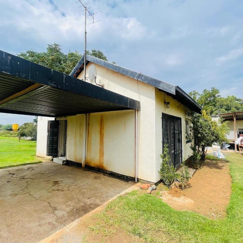 7 Bedroom Property for Sale in Golf View North West